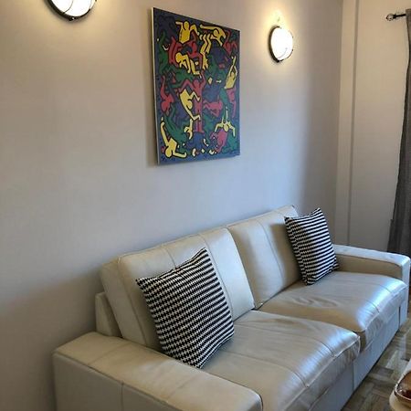 Cosy Apartment In Metaxourgeio เอเธนส์ ภายนอก รูปภาพ