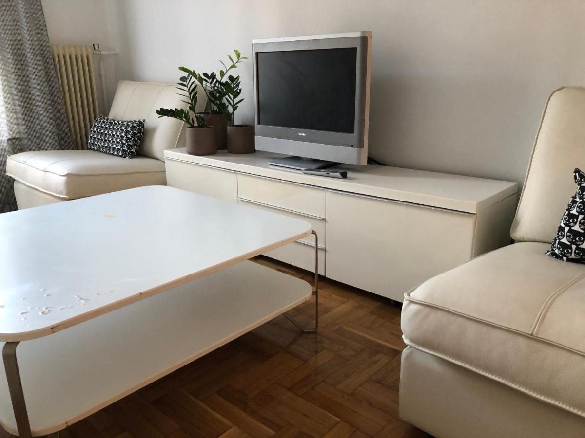 Cosy Apartment In Metaxourgeio เอเธนส์ ภายนอก รูปภาพ