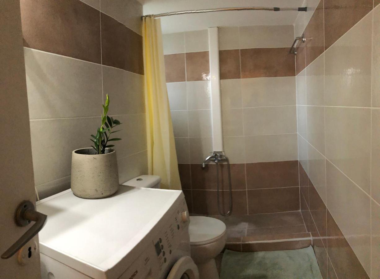 Cosy Apartment In Metaxourgeio เอเธนส์ ภายนอก รูปภาพ